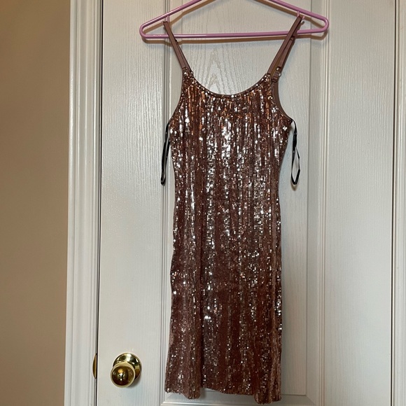 Forever 21 Rosegold sequin mini dress, size S - Picture 3 of 8